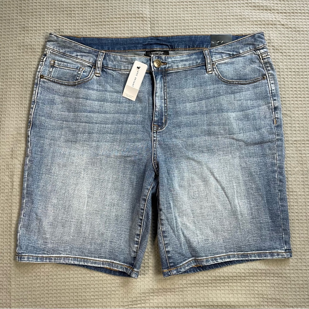 New Venezia (Lane Bryant) Bermuda Denim Jean Shorts 18 Womens Stretch